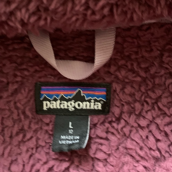 Girls size 12 (large) Patagonia purple vest - Picture 5 of 6
